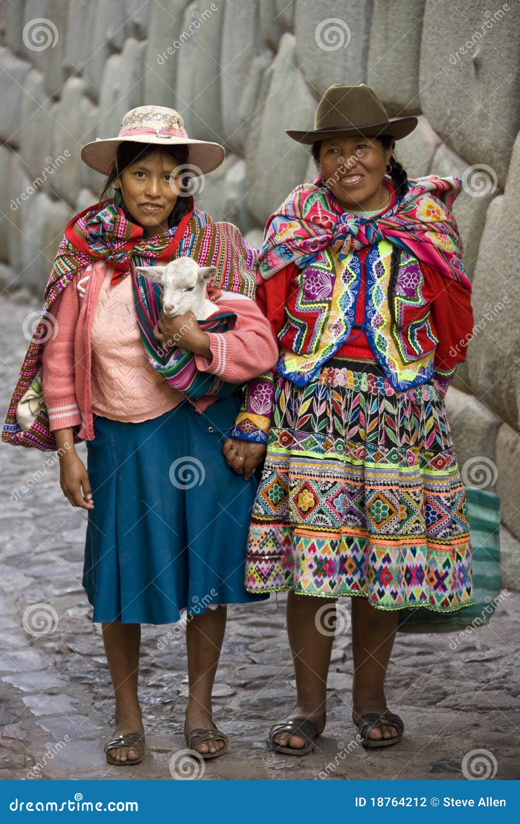 Anúncios Mulheres Sole Peru-5924